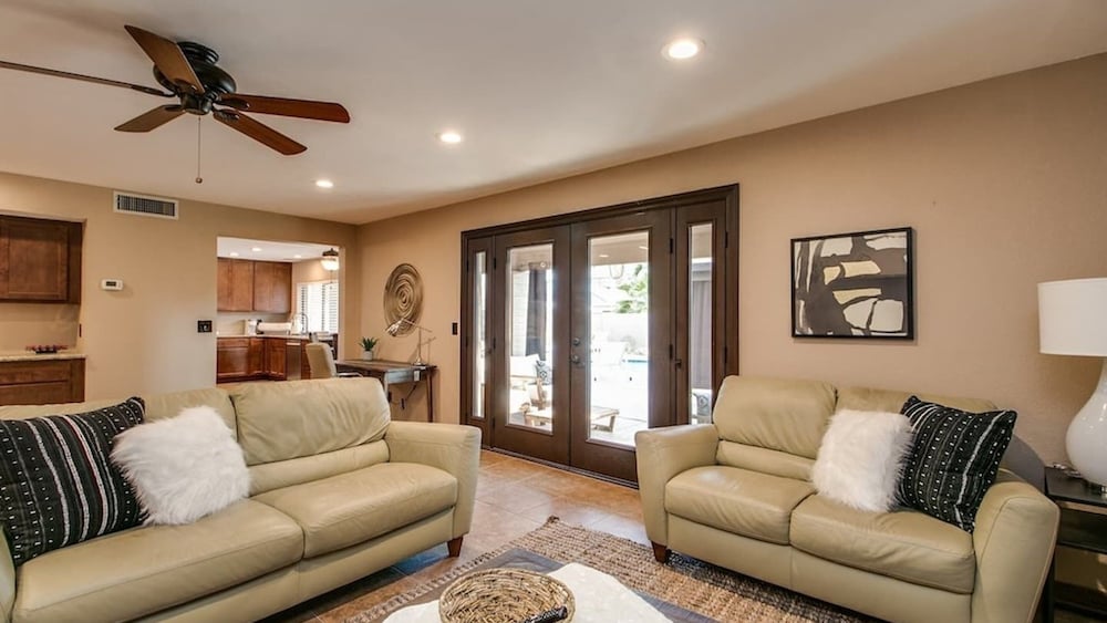 North Scottsdale Retreat w Resort Like Backyard - photo 20