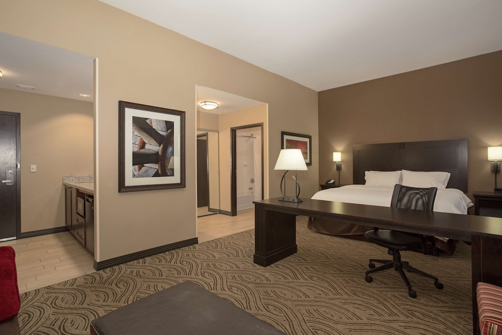 Hampton Inn & Suites I 35 Mulvane - photo 4