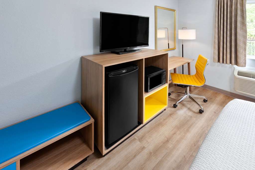 Days Inn & Suites by Wyndham Siler City - photo 23