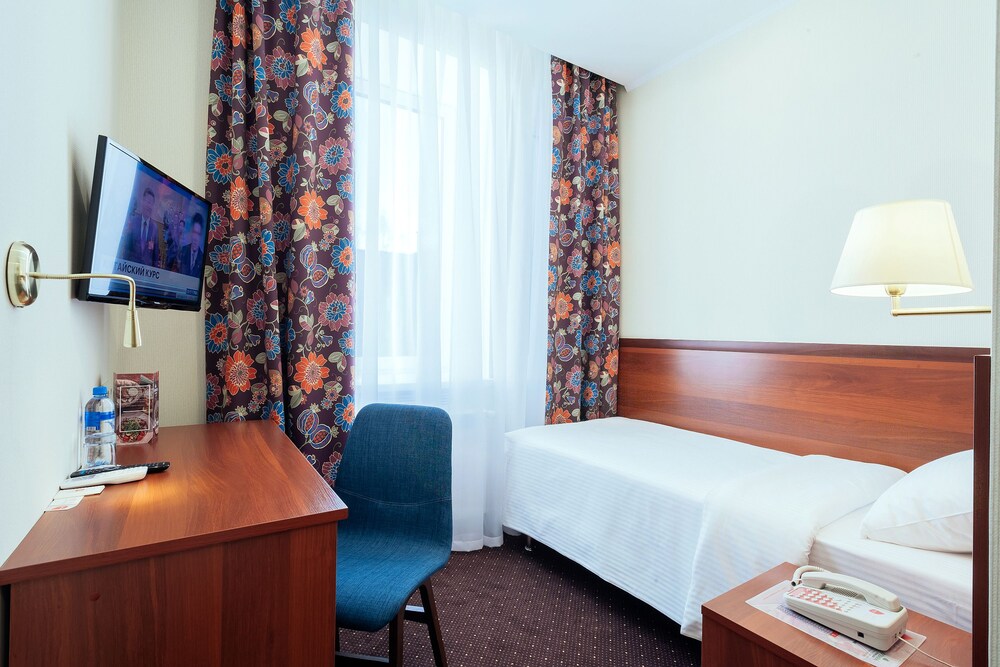 Amaris in Velikiye Luki, Russia