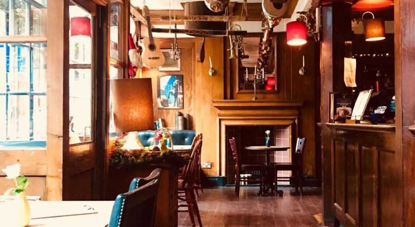Prince Arthur - last minute hotel in London