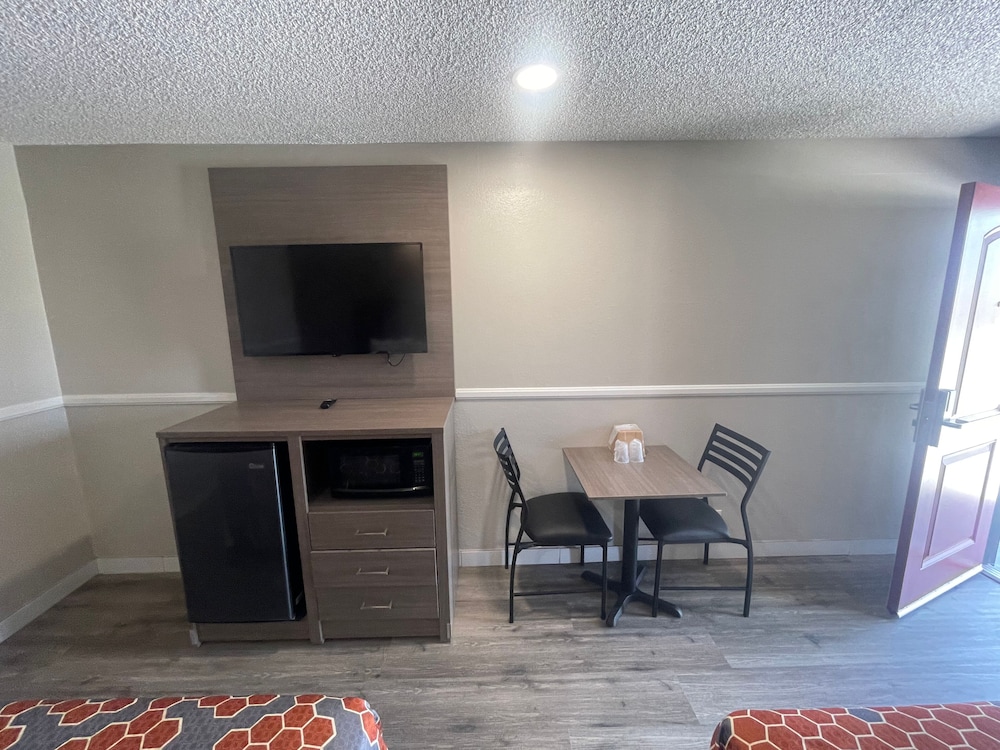 SimpleStay Suites Downtown San Bernardino - photo 6