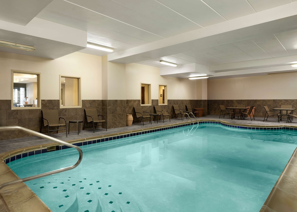 Hampton Inn Troy - photo 14