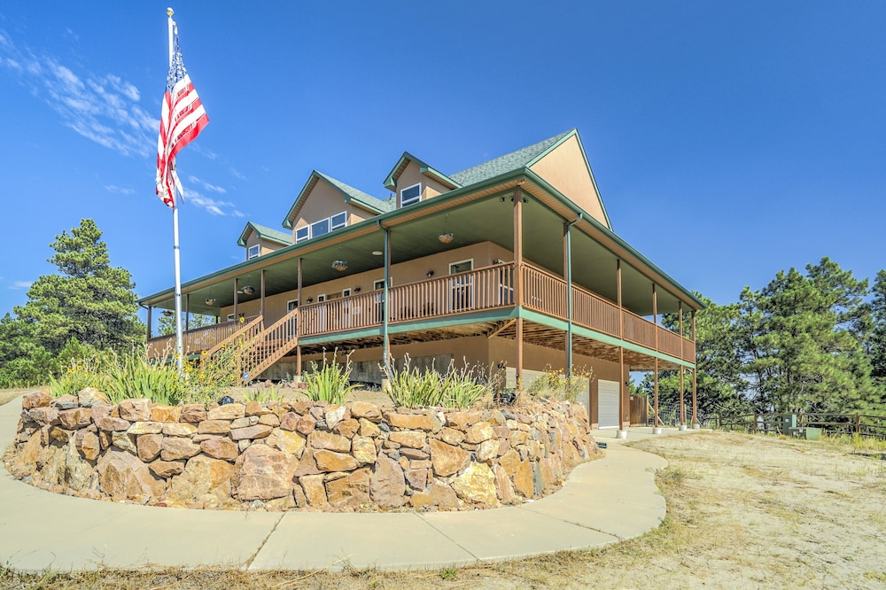 Peyton Ranch — 4-Star Luxury Hotel in Black Forest, United States