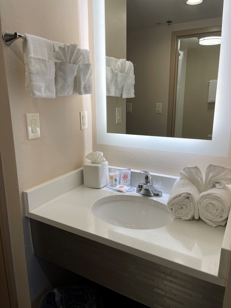 Comfort Inn Horsham Philadelphia - photo 24