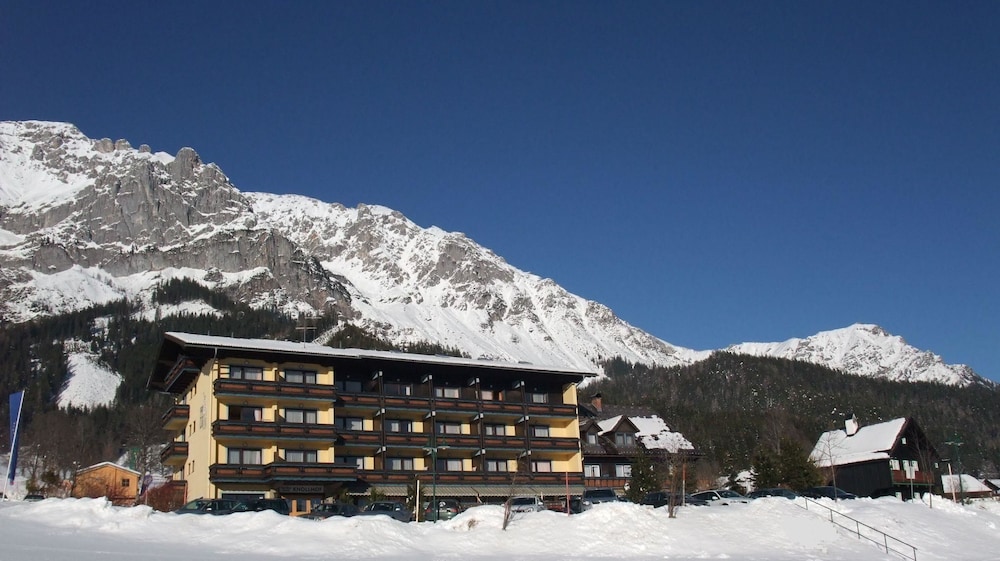 Ferienhotel Knollhof in Ramsau Am Dachstein, Austria