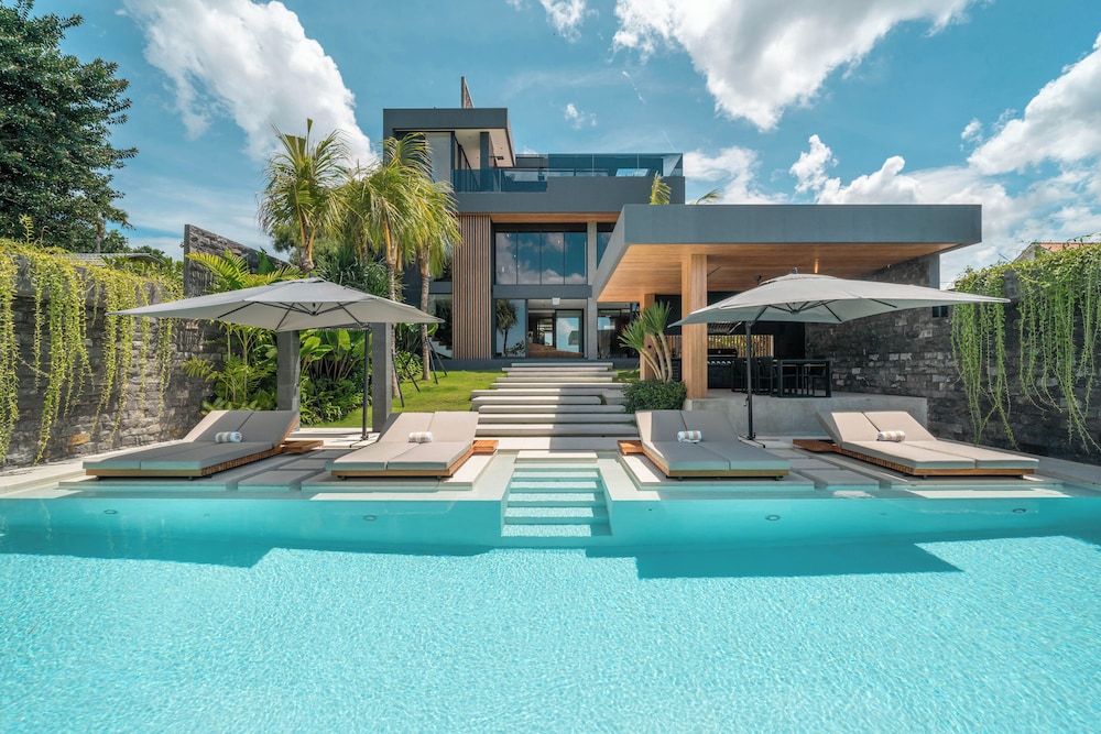 Beyond The Palms — 4-Star Luxury Hotel in Canggu, Indonesia