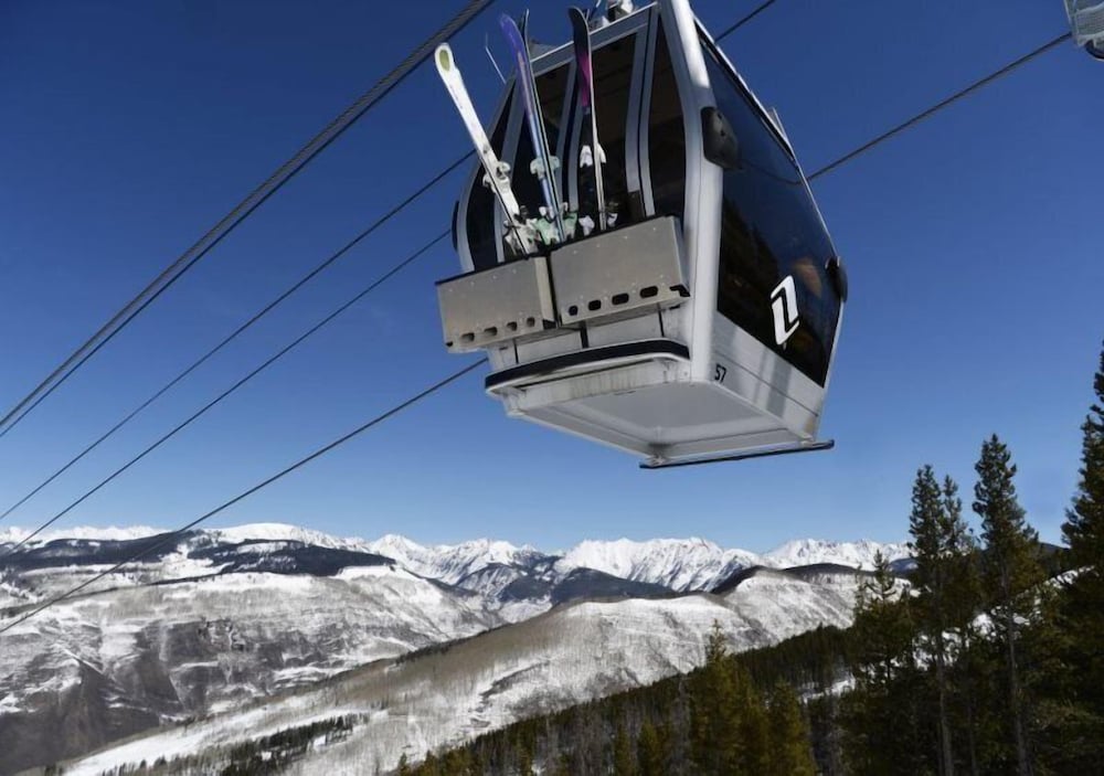 1 Bedroom Boutique Resort Condo With Hot Tub Access and Within Walking Distance to the Eagle Bahn Gondola - photo 14