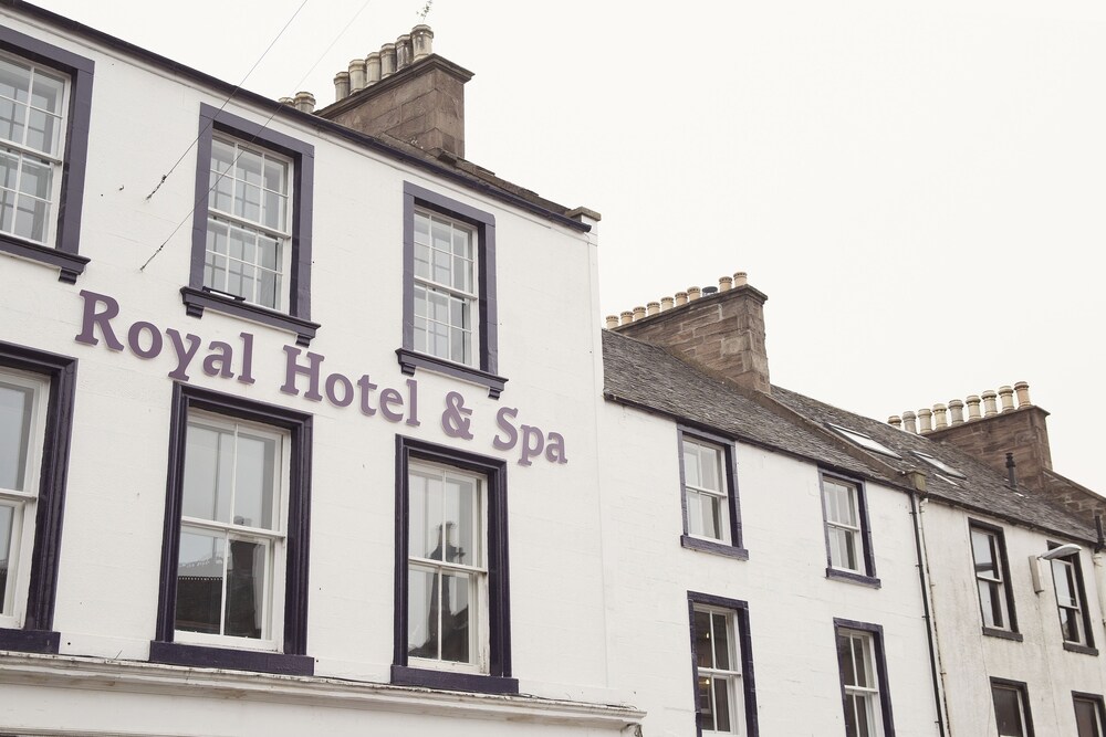 Royal Hotel Angus - carbon neutral hotel in Forfar