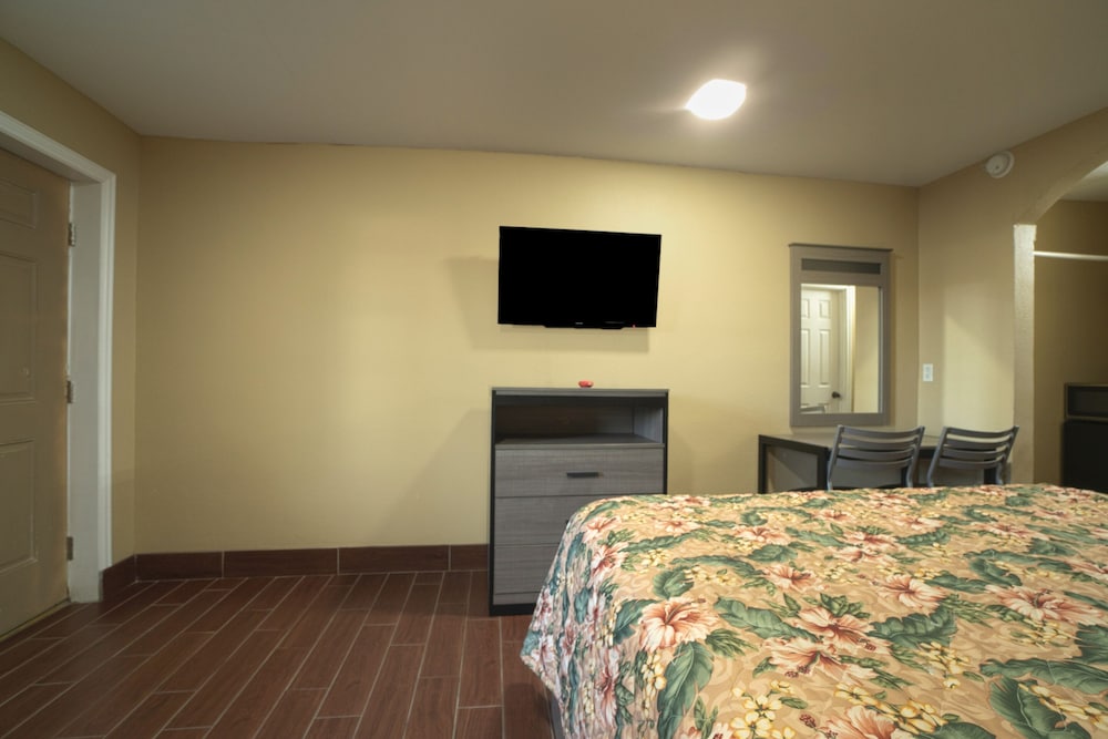 Days Inn by Wyndham Aransas Pass - photo 15