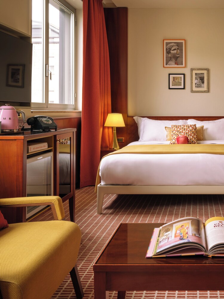 Max Brown Hotel Missori part of Sircle Collection — 4-Star Luxury Hotel in Milan, Italy