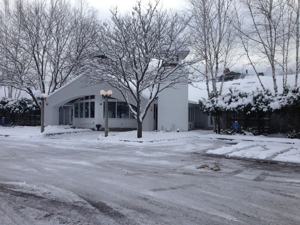 The Mountaineer Inn at Stowe - photo 47