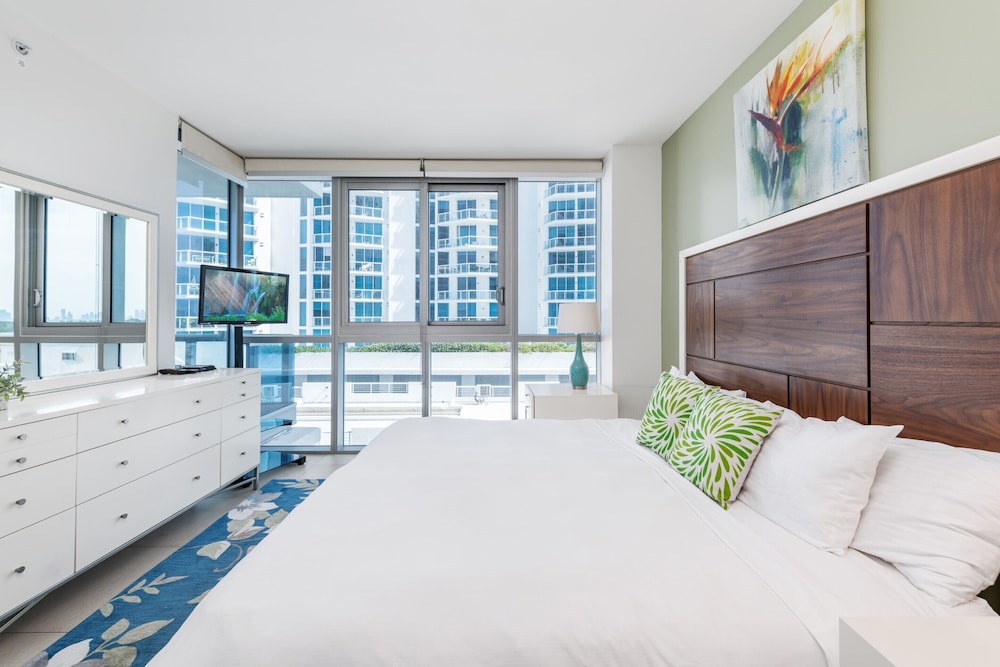 Churchill Suites Monte Carlo Miami Beach - photo 33