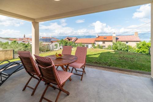 Apartmani Krtica 1 — 4-Star Luxury Hotel in Vrbnik, Croatia