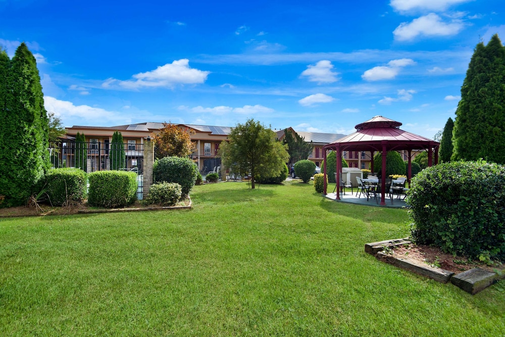 Econo Lodge Princess Anne - photo 23