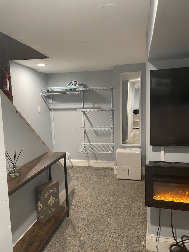 Downtown Suite Close to Topgolf Horseshoe Casino UM Baltimore - photo 6