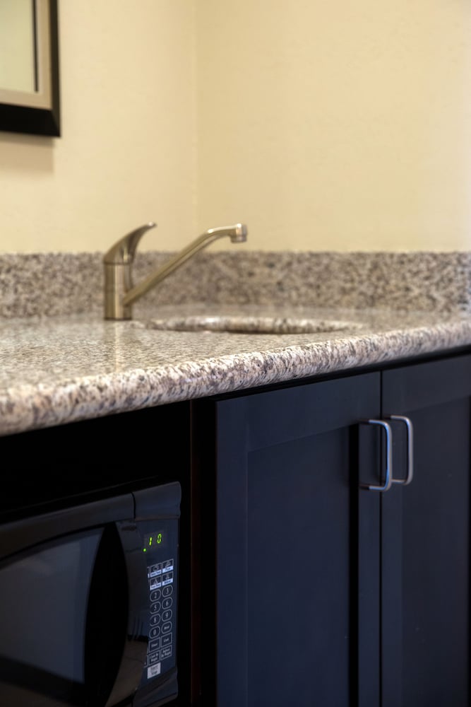 Hampton Inn & Suites Baton Rouge Downtown - photo 24