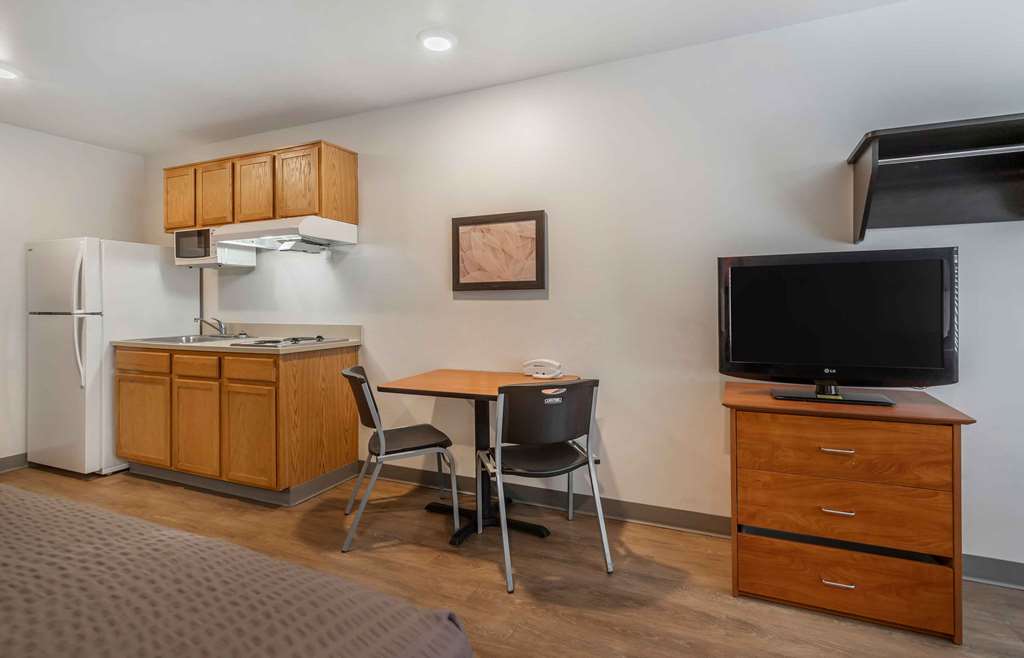WoodSpring Suites Austin Northwest - photo 23