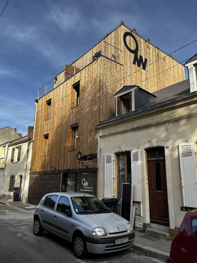 9Wagram Hôtel in Le Mans, France