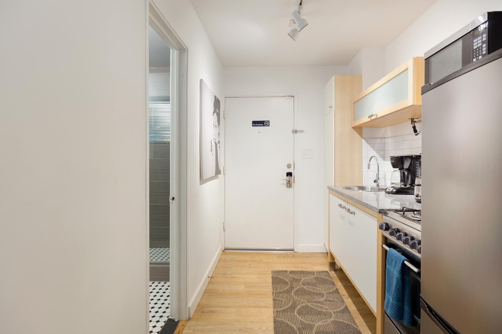 CPF Safe Studio Near Piedmont Hospital Perfect for Travel Nurses - photo 8