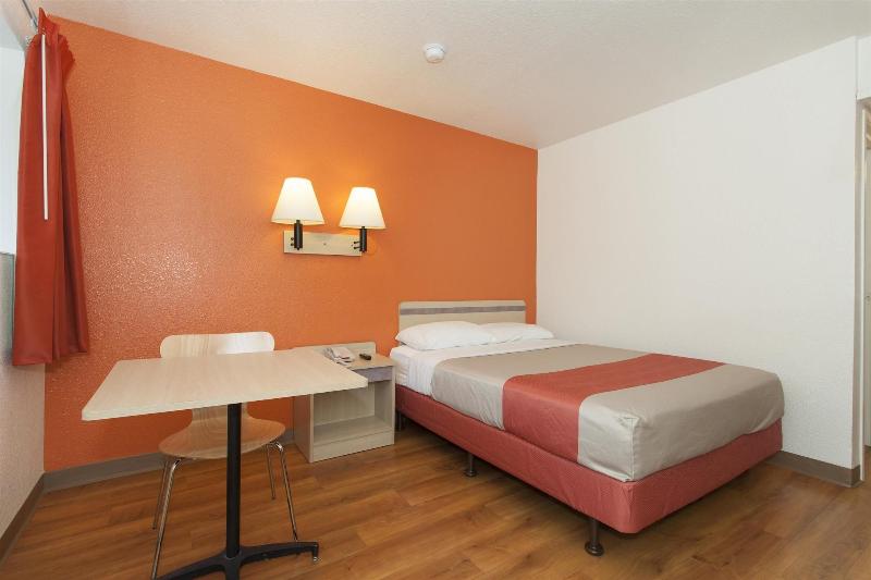 Motel 6 Davis Sacramento Area - photo 18