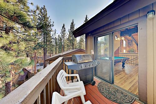 Lake Village Townhouse B — 4-Star Luxury Hotel in Kingsbury, United States