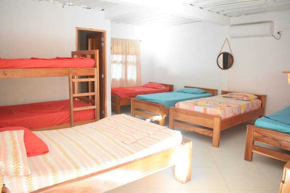 Shaddai restaurante y hospedaje — hotel in Puerto Triunfo