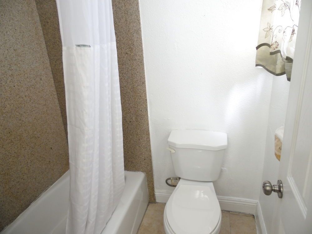 Ec Motel - photo 27