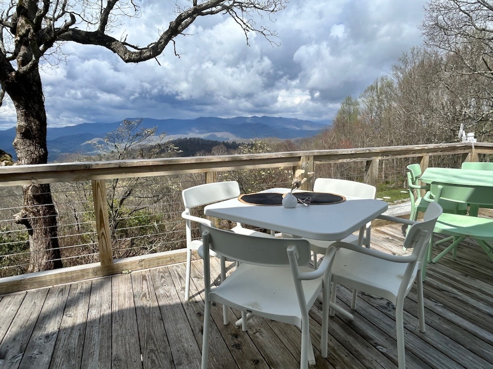 Fire Mountain Inn Cabins & Treehouses - photo 71