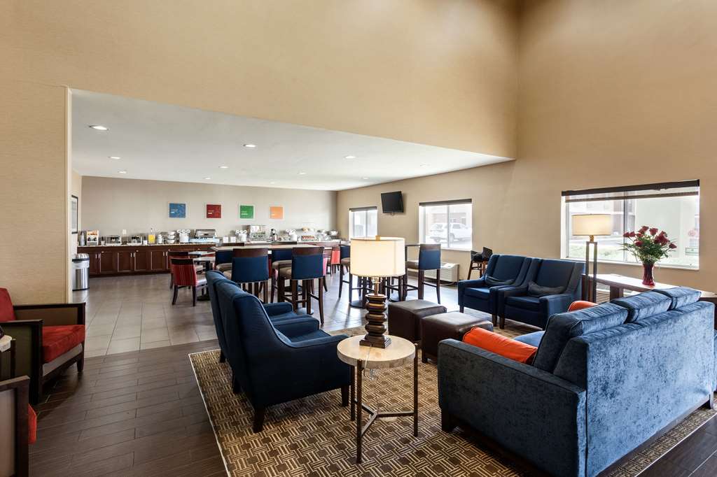 Comfort Suites Lincoln North - photo 7