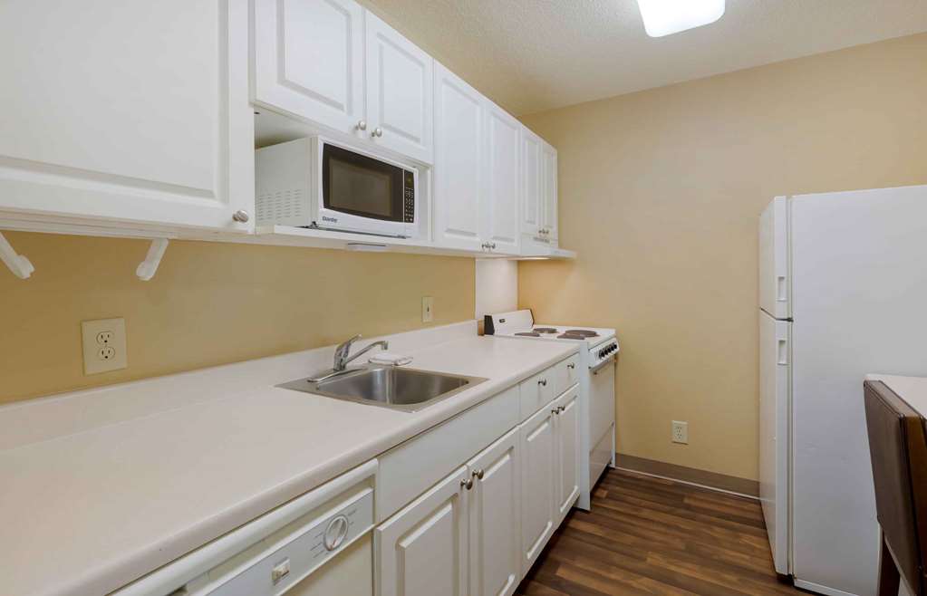 Extended Stay America Select Suites Raleigh RTP 4610 Miami B - photo 31