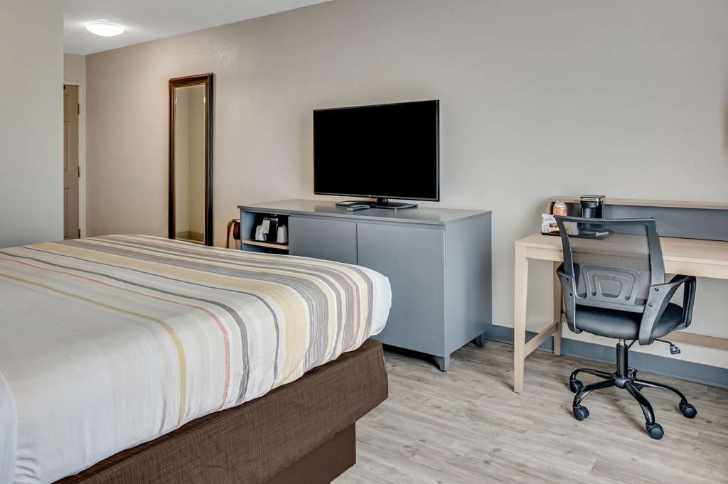 Country Inn & Suites by Radisson Grand Rapids Airport MI - photo 19
