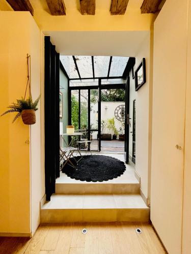 Splendid Atypical Loft St Germain - carbon neutral hotel in Paris