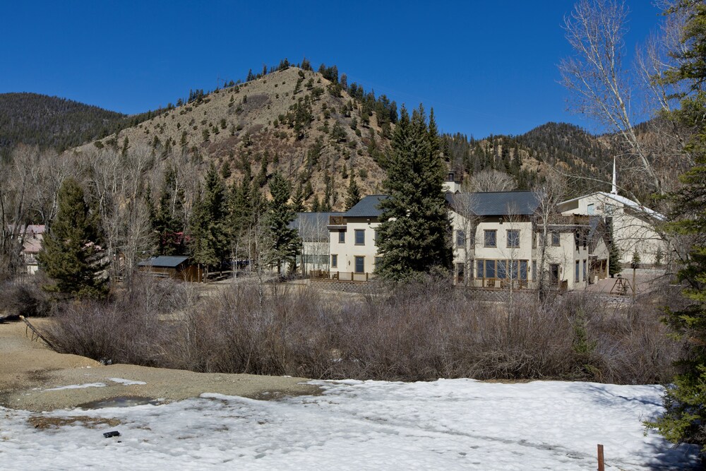 Double Dog Inn - photo 23