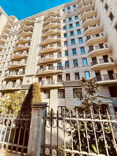 2BR Apartment in Downtown Rustaveli Residence