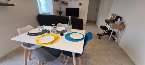 La Campagne A La Ville Dans Pavillon Avec Jardin Clos Et Privatif — Hericourt