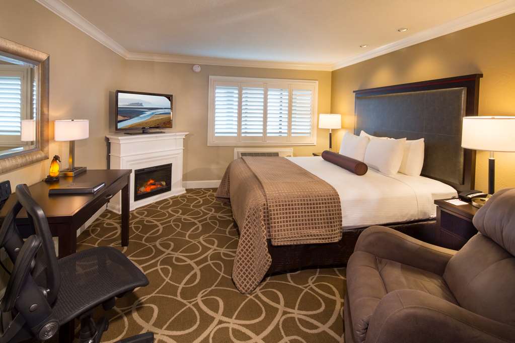 Best Western Plus Humboldt Bay Inn - photo 23