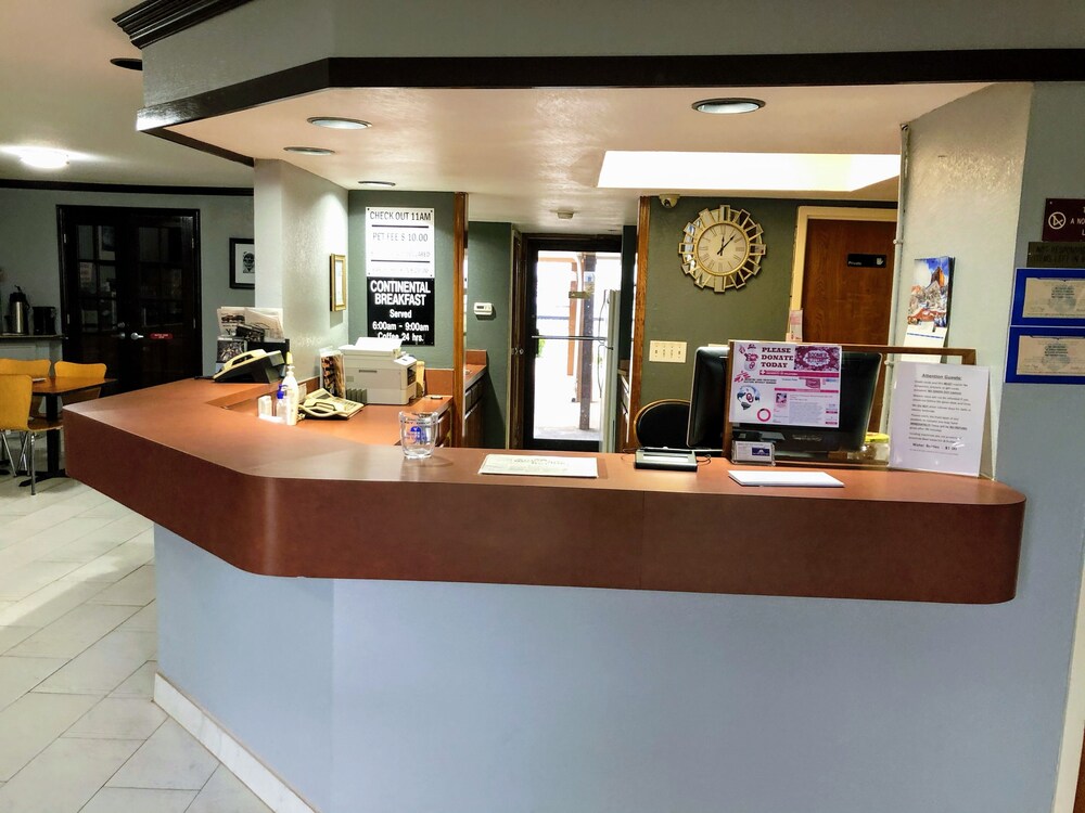 Americas Best Value Inn & Suites Yukon Oklahoma City - photo 2