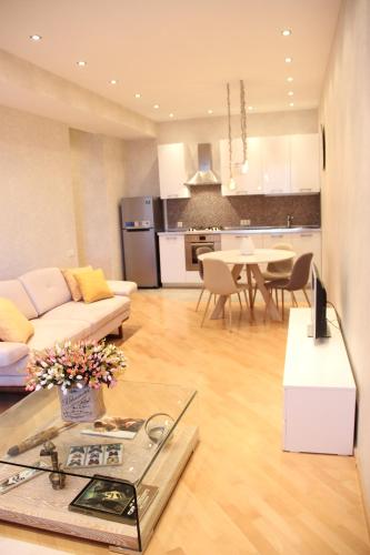 Shartava Deluxe Apartment