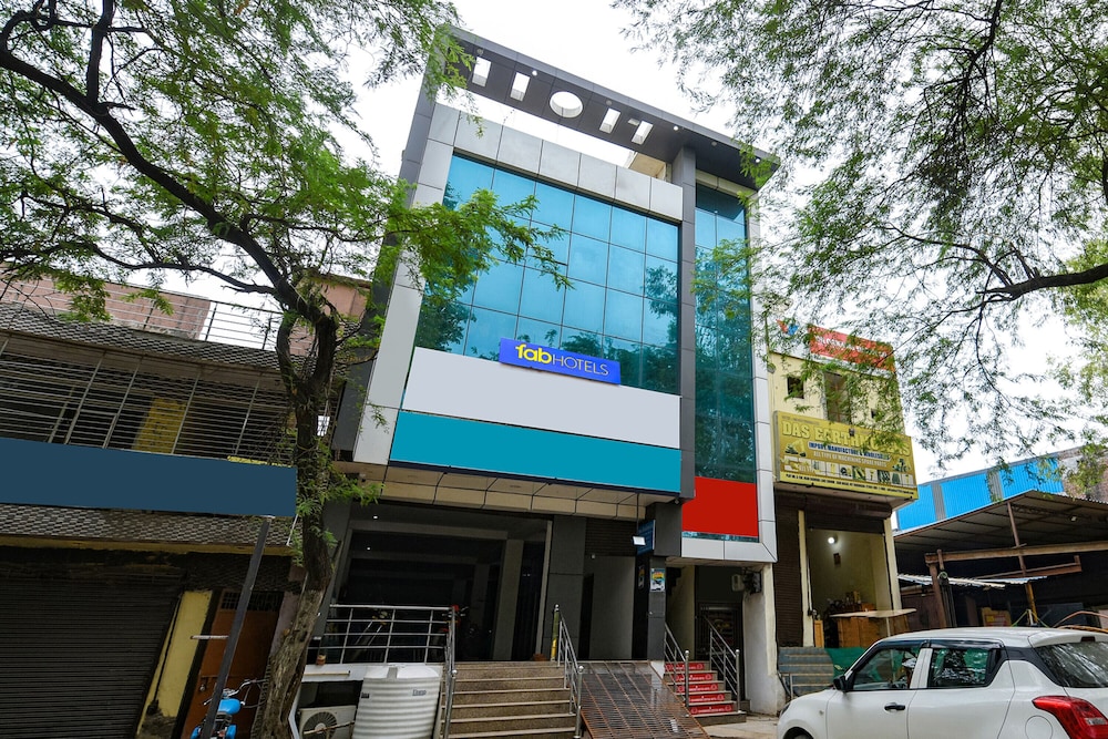 Fabhotel Lake View I in Faridabad, India