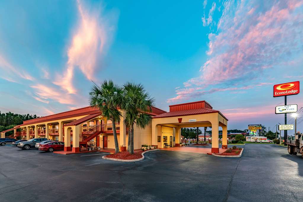 Econo Lodge Kingsland - photo 19