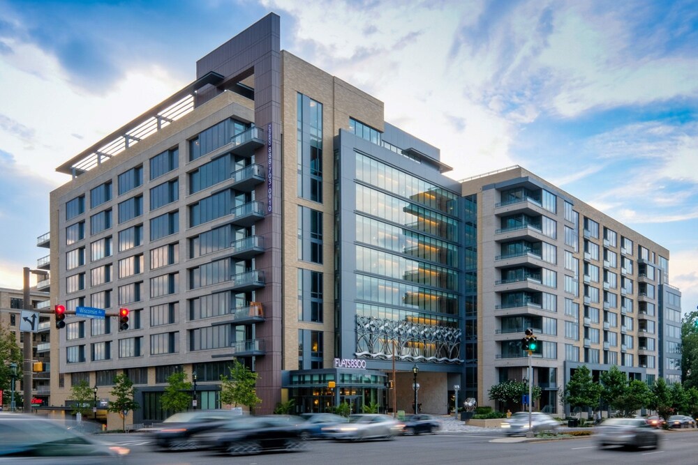 Global Luxury Suites in Downtown Bethesda — 4-Star Luxury Hotel in Bethesda, United States