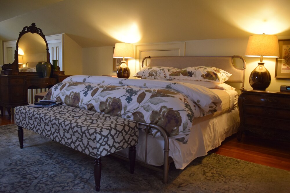 The Applewood Manor - photo 36