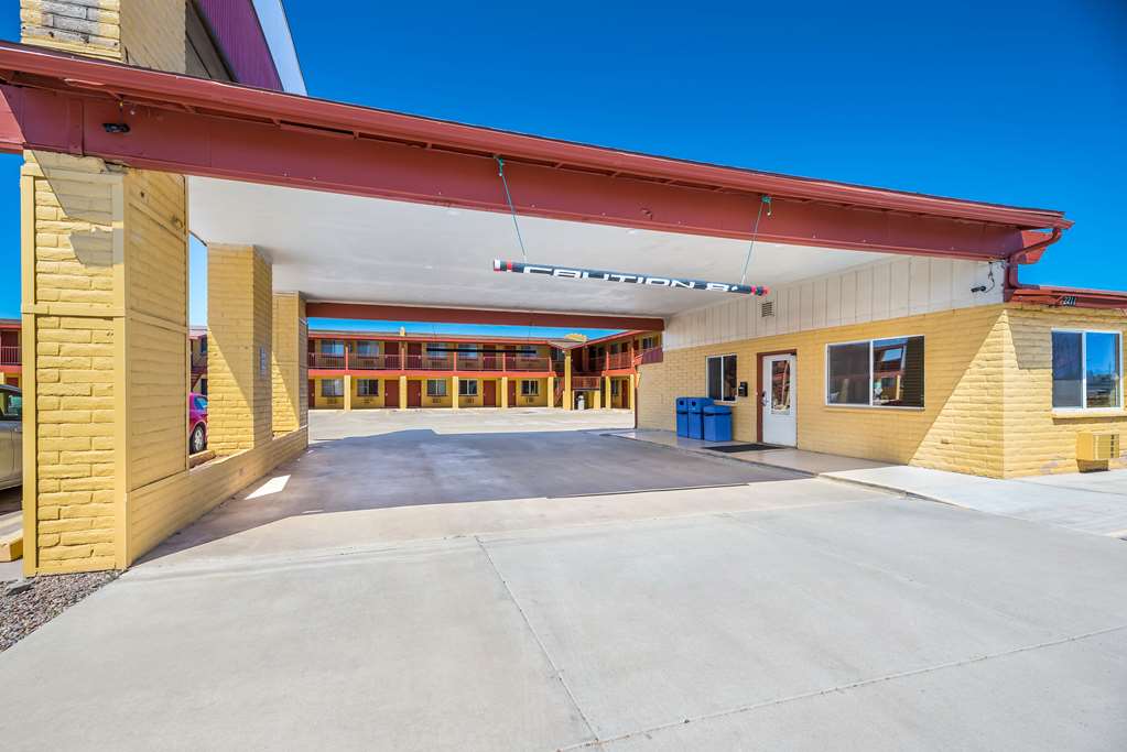 Econo Lodge I 40 exit 286 Holbrook - photo 2