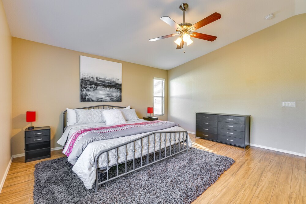 4 Mi to Luke AFB Family Home with Pool and Hot Tub — 4-Star Luxury Hotel in Surprise, United States