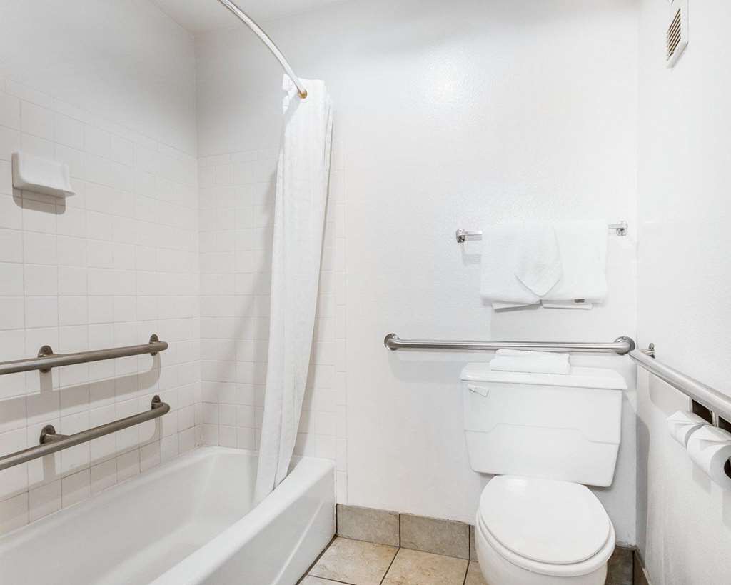 Rodeway Inn & Suites Madison East - photo 22