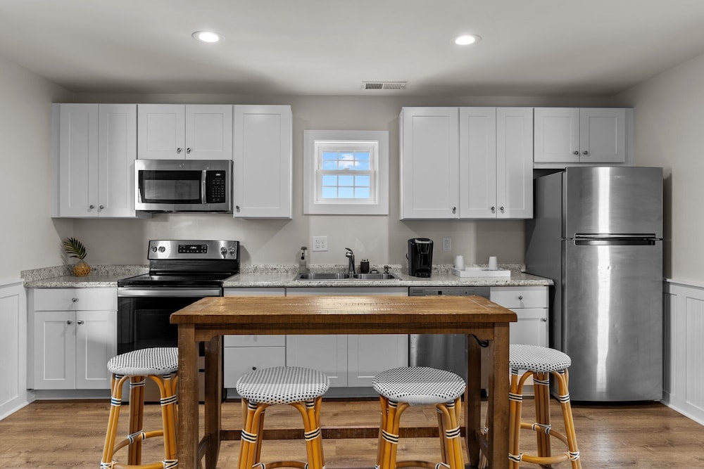 Loggerhead Inn and Suites - photo 57