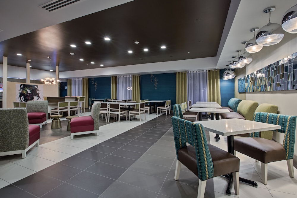 Holiday Inn Express Hotel & Suites Carlisle Harrisburg Area by IHG - photo 17