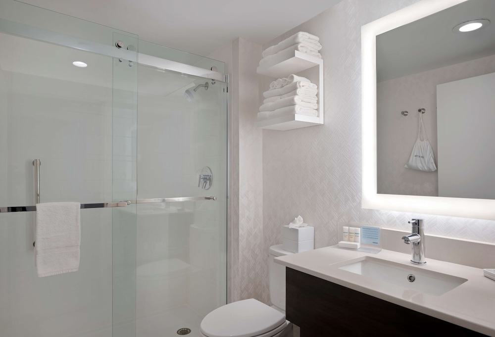 Hampton Inn by Hilton Boston Cambridge - photo 19