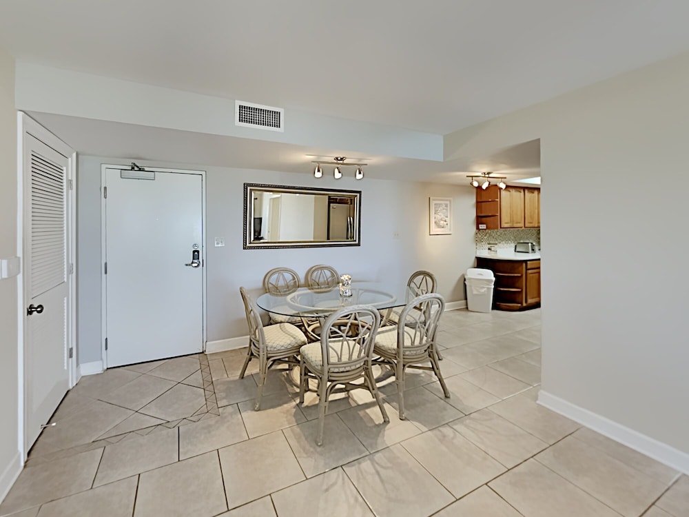 Regency Towers by Southern Vacation Rentals - photo 406